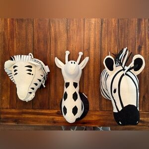 animal head wall trophy